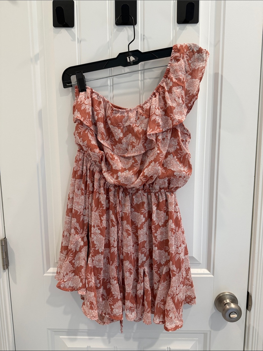 Trixxi Dusty Rose One-Shoulder Ruffle Floral Romper/Dress